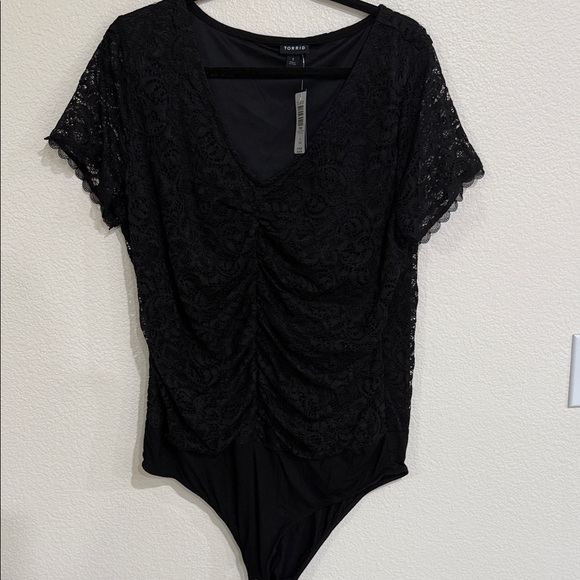 Torrid Black Lace Bodysuit Size 1 NWT - Picture 1 of 6